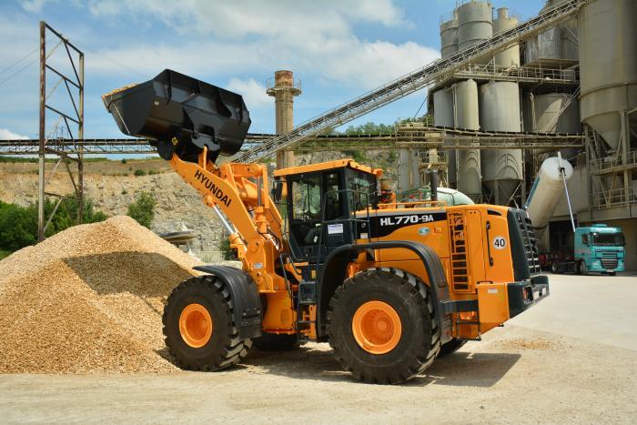 Hyundai hl 770 9s