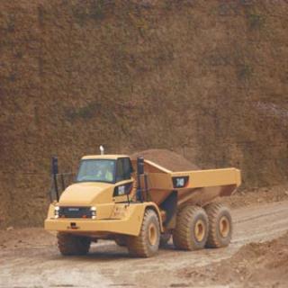 camion articulado 740 caterpillar precio